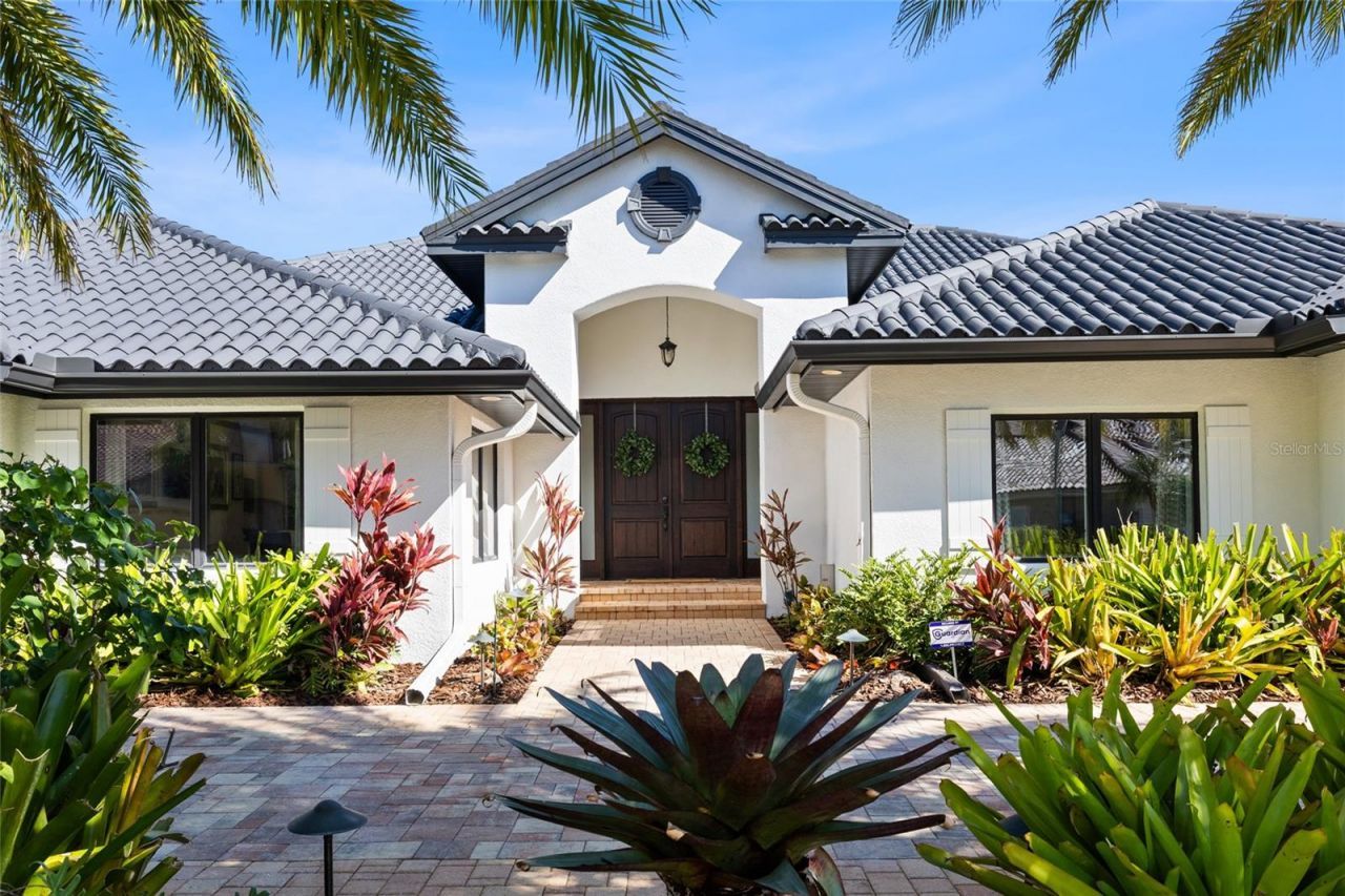 9805 Compass Point Way, Tampa, FL 33615 Photo
