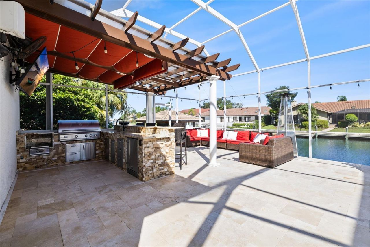 9805 Compass Point Way, Tampa, FL 33615 Photo