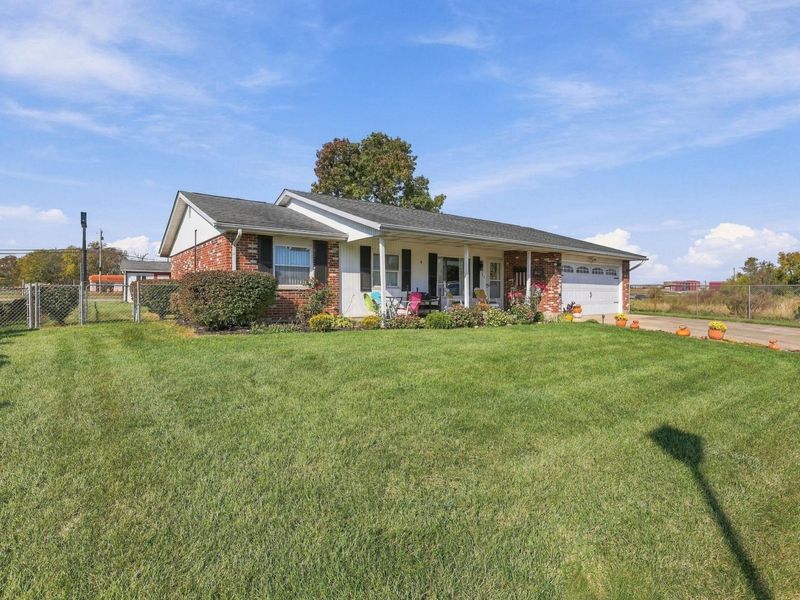 395 Cherokee Drive, Circleville, OH 43113 Photo 4