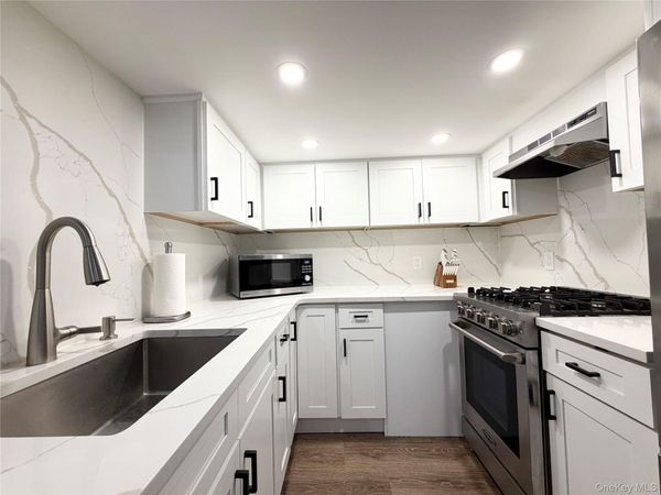 675 Pelham Road , Unit F17, New Rochelle, NY 10805