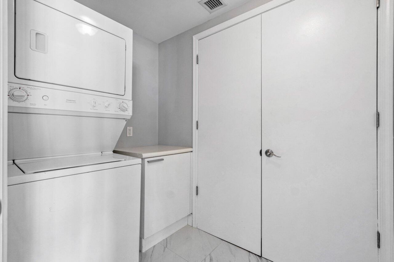 2640 Lake Shore Drive, Unit 1216, Riviera Beach, FL 33404 Photo