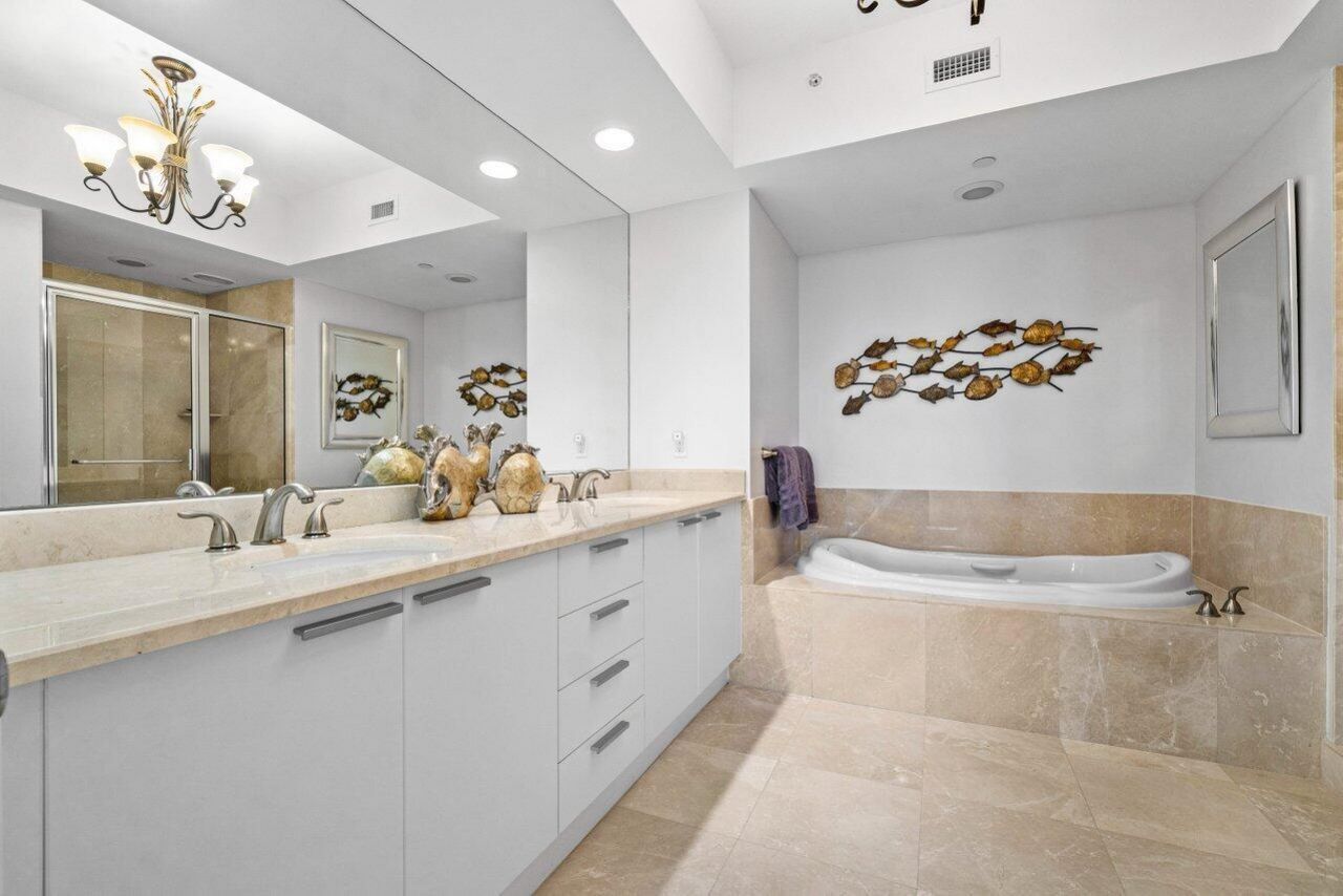 2640 Lake Shore Drive, Unit 1216, Riviera Beach, FL 33404 Photo