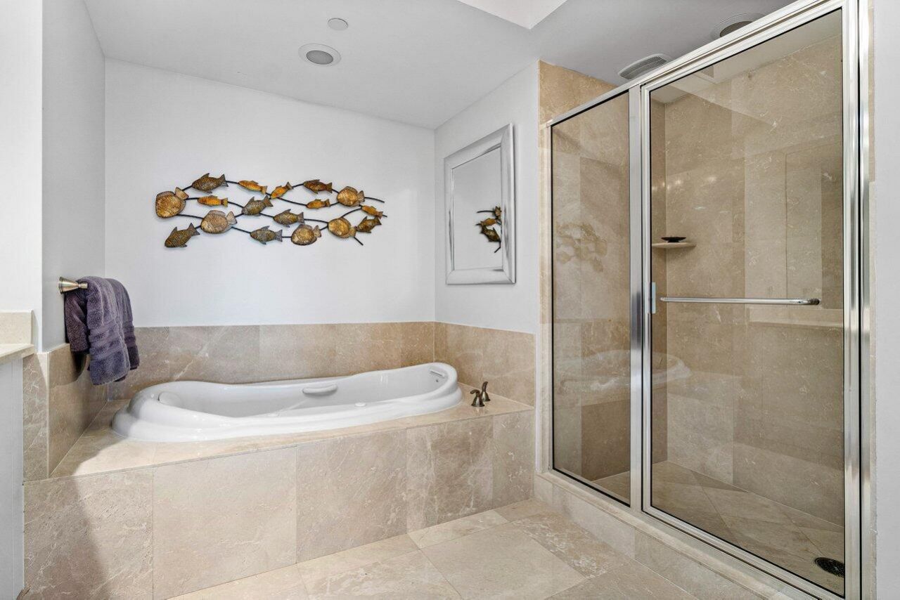 2640 Lake Shore Drive, Unit 1216, Riviera Beach, FL 33404 Photo