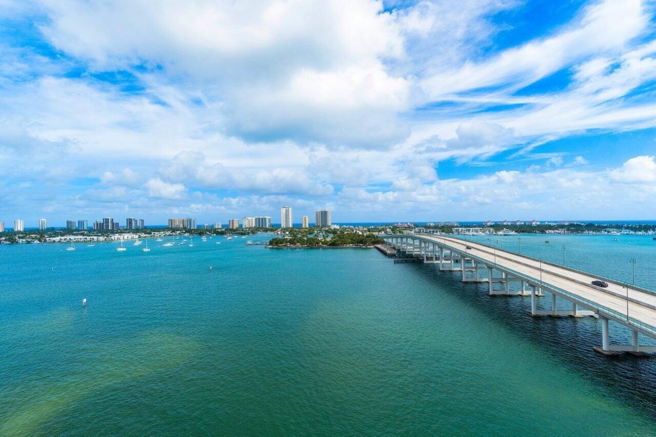 2640 Lake Shore Drive, Unit 1216, Riviera Beach, FL 33404 Photo