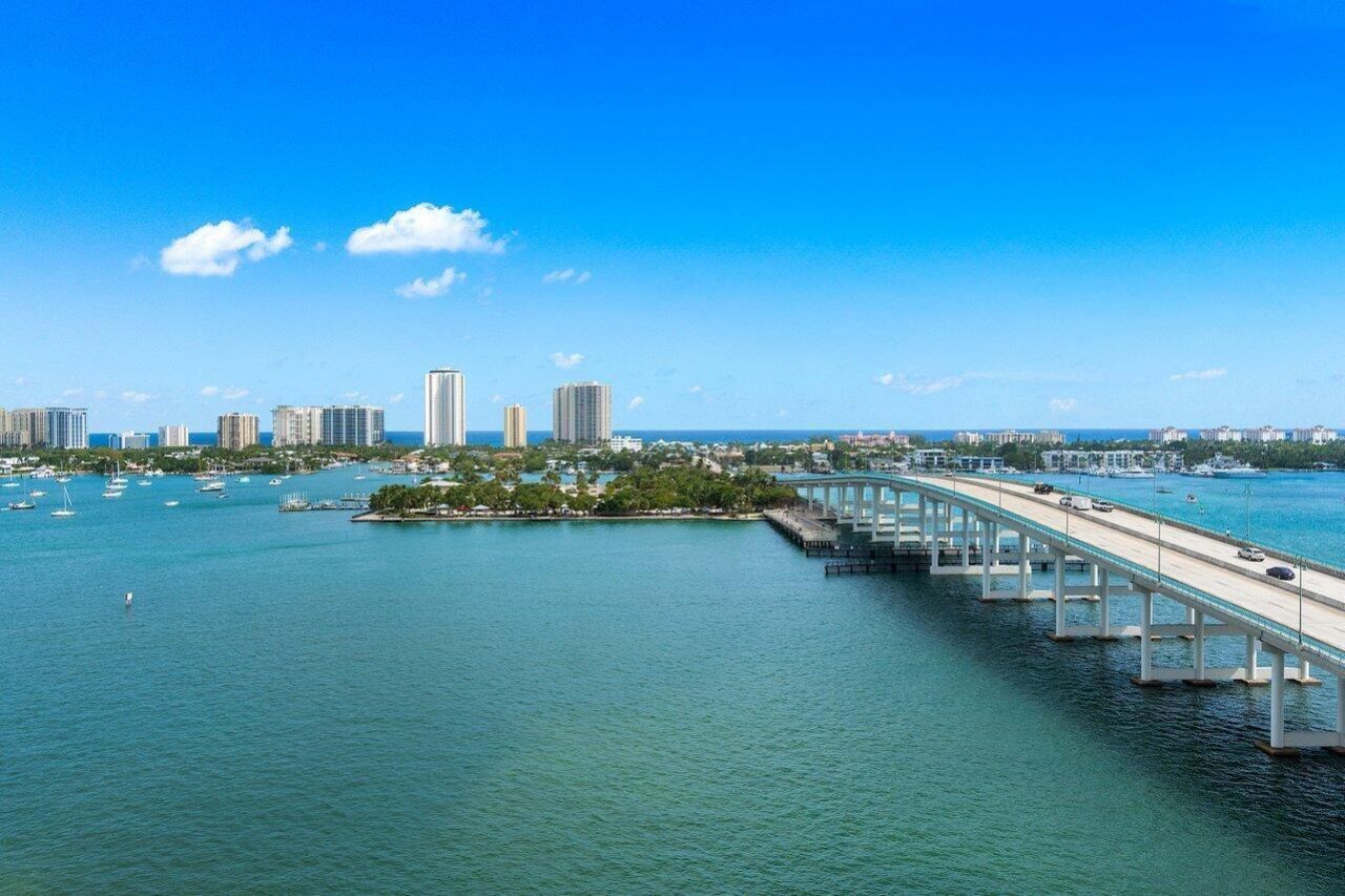 2640 Lake Shore Drive, Unit 1216, Riviera Beach, FL 33404 Photo