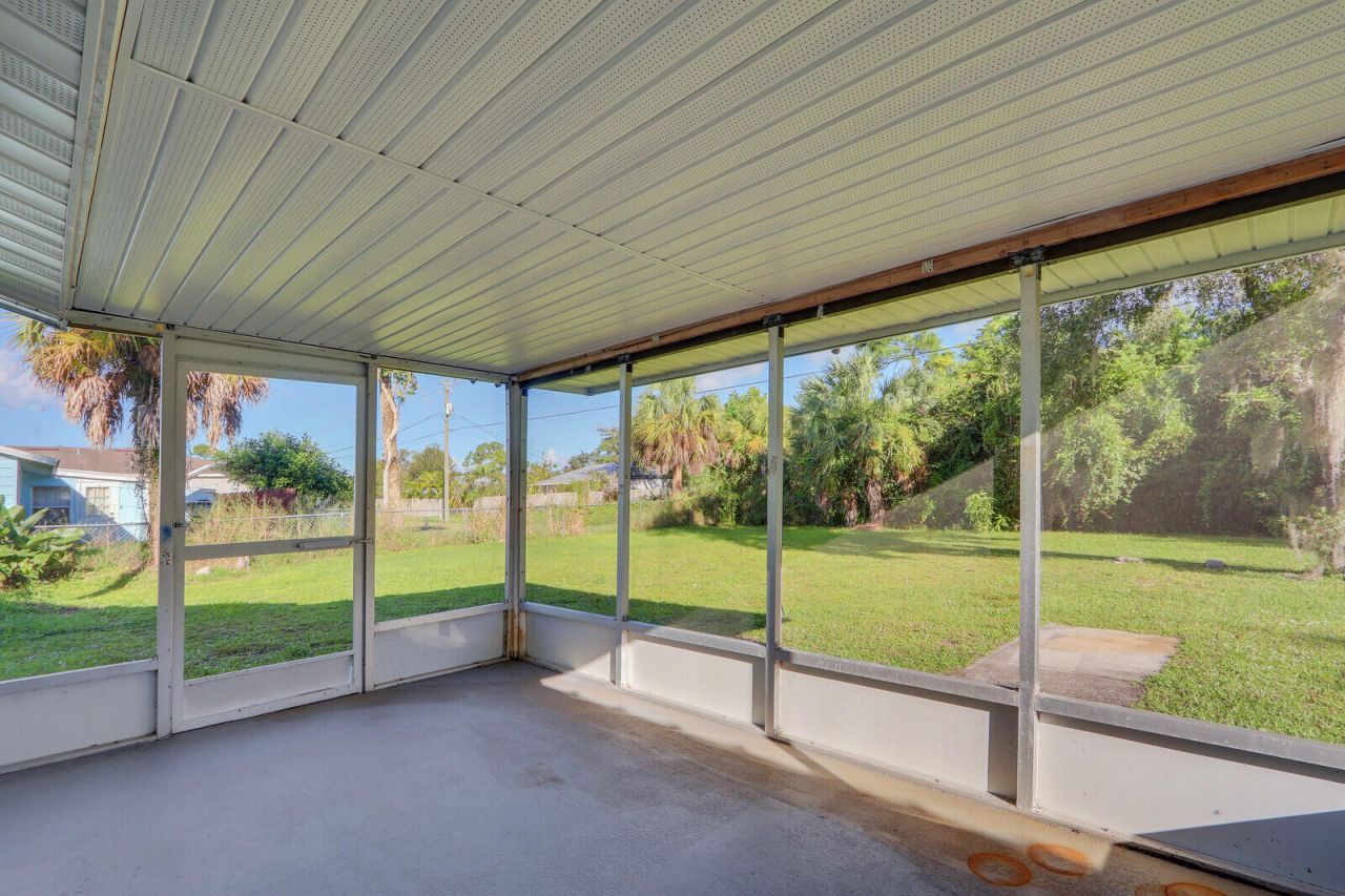 6904 Penny Lane, Fort Pierce, FL 34951 Photo