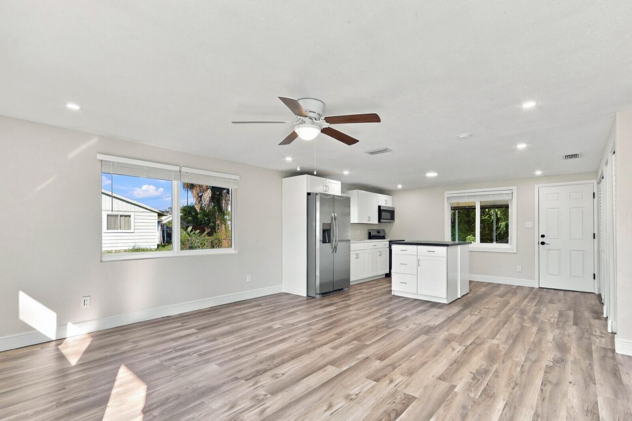6904 Penny Lane, Fort Pierce, FL 34951 Photo
