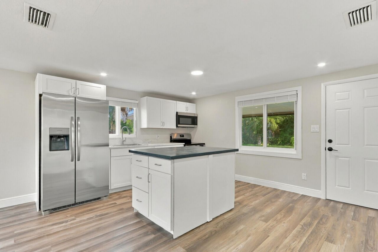 6904 Penny Lane, Fort Pierce, FL 34951 Photo