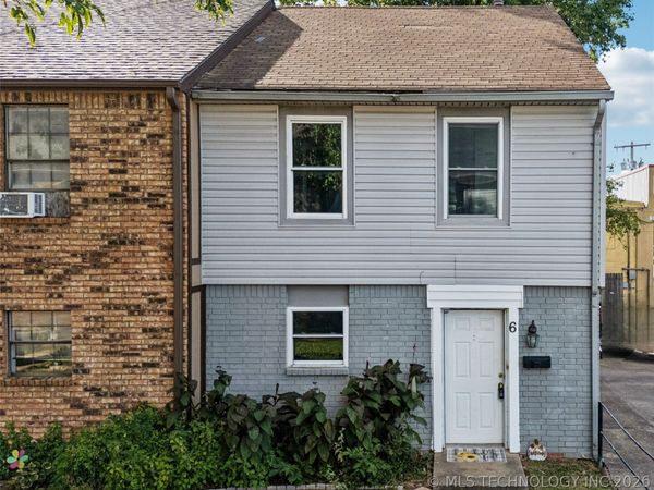 1115 E Jackson Avenue , Sapulpa, OK 74066