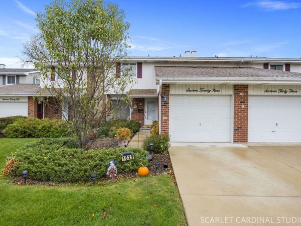 1629 Groton Court , Wheaton, IL 60189