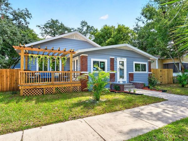 211 S MAPLE AVENUE , SANFORD, FL 32771