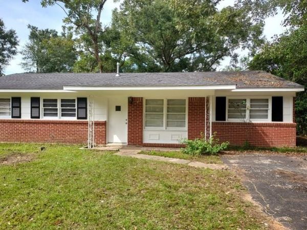 704 Deauville Drive, Mobile, AL 36609