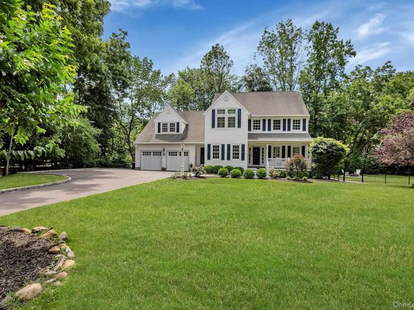 48 Southdown Road , Huntington, NY 11743