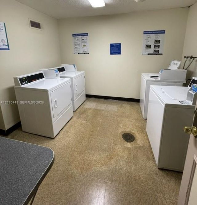 2780 NE 183rd St , Unit 517, Aventura, FL 33160 Photo