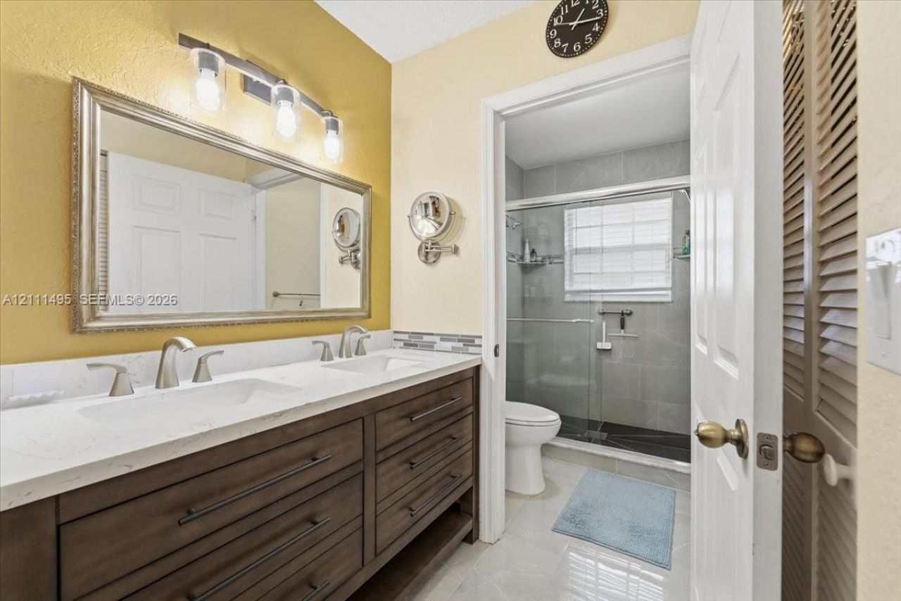 5331 NW 89th Ter, Sunrise, FL 33351 Photo