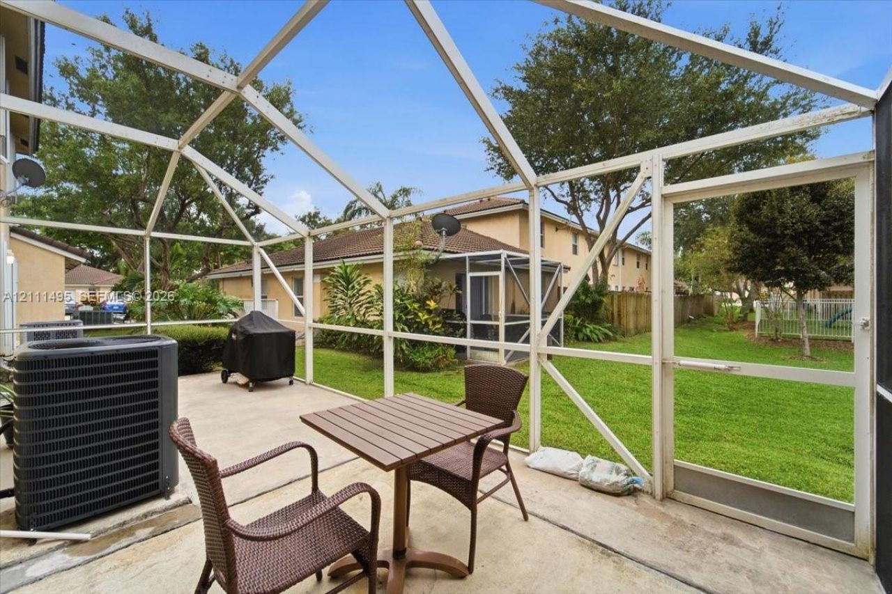 5331 NW 89th Ter, Sunrise, FL 33351 Photo