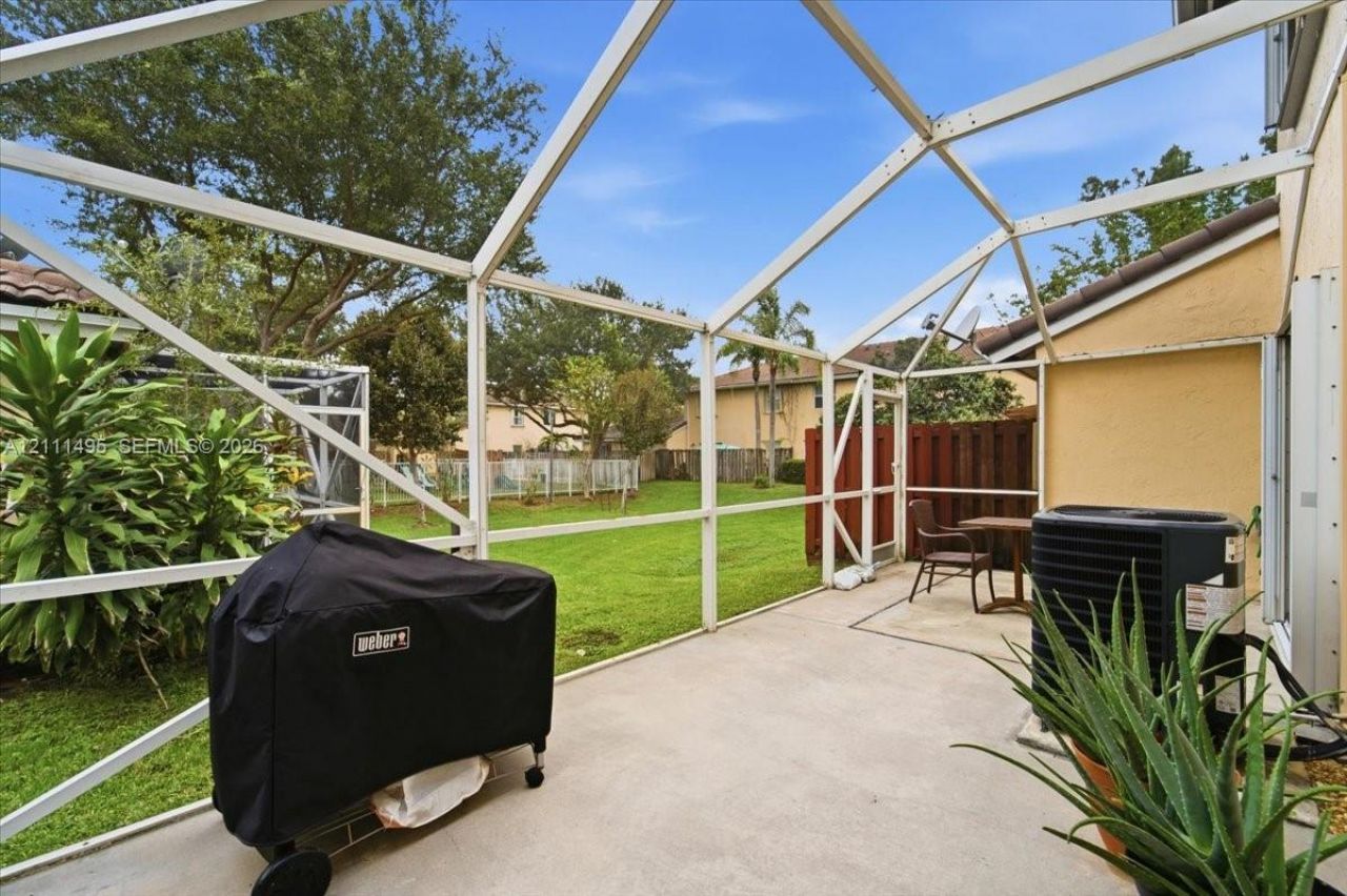 5331 NW 89th Ter, Sunrise, FL 33351 Photo
