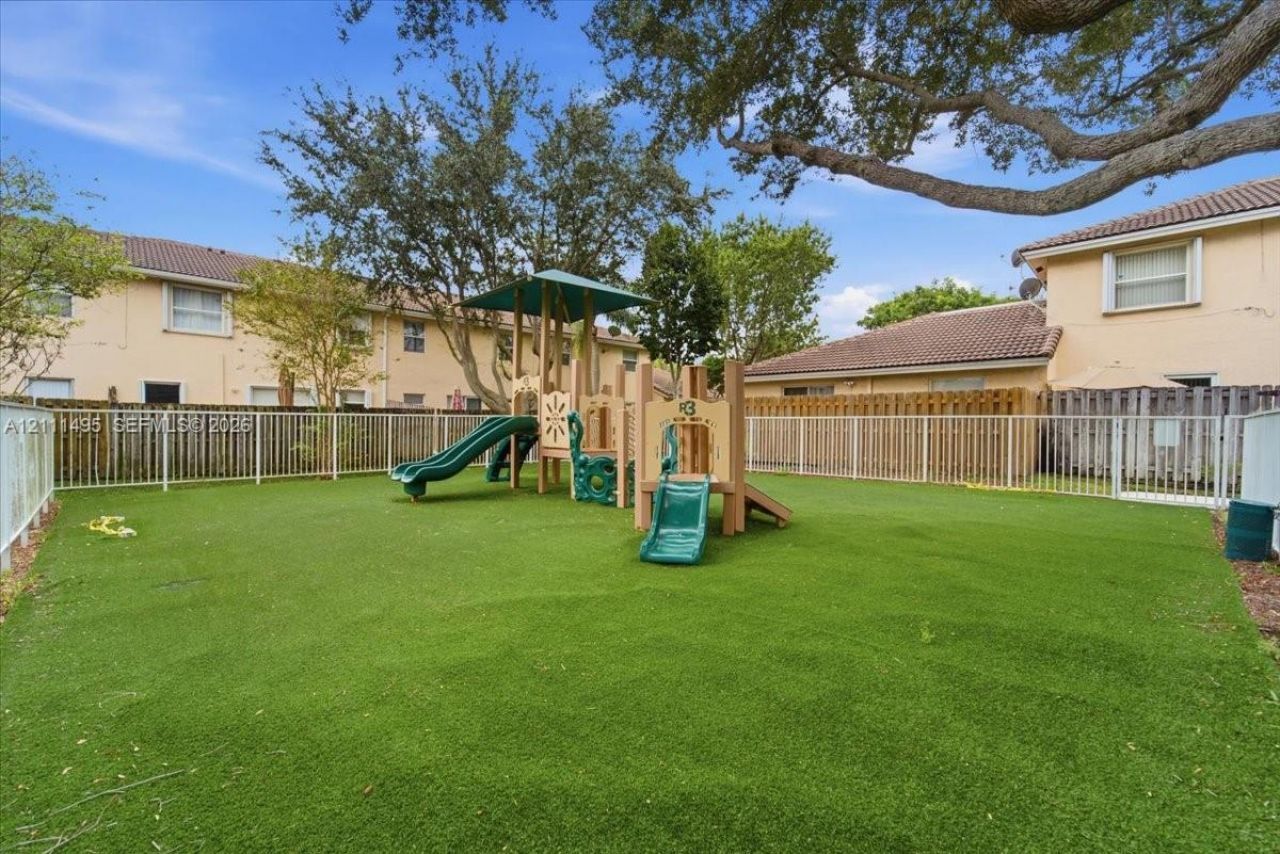 5331 NW 89th Ter, Sunrise, FL 33351 Photo