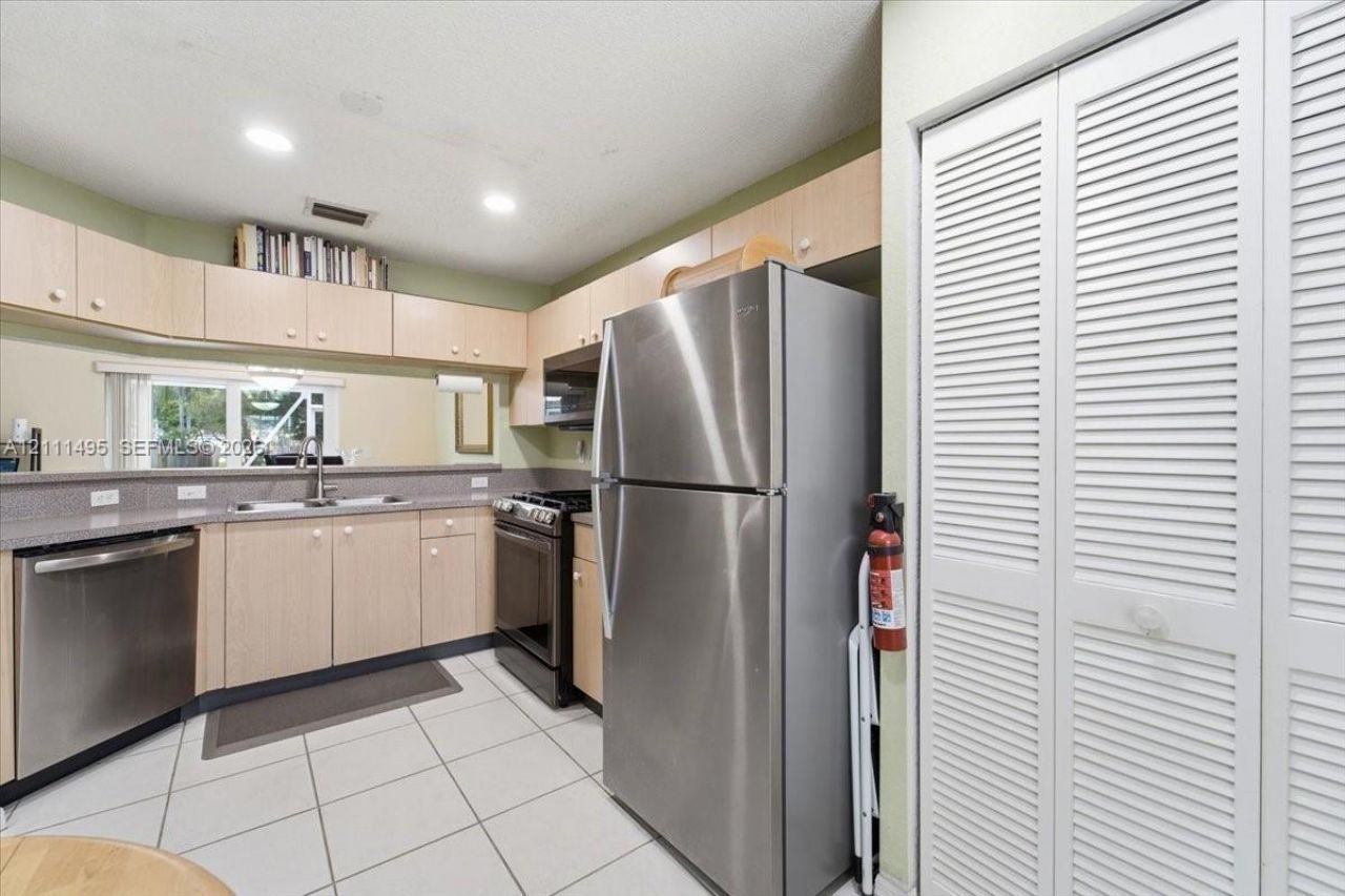 5331 NW 89th Ter, Sunrise, FL 33351 Photo