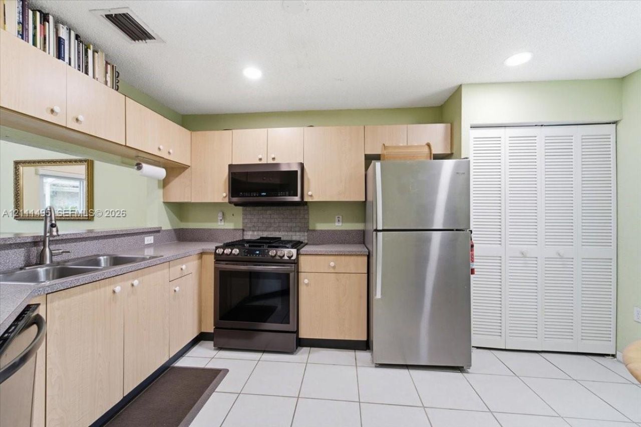 5331 NW 89th Ter, Sunrise, FL 33351 Photo