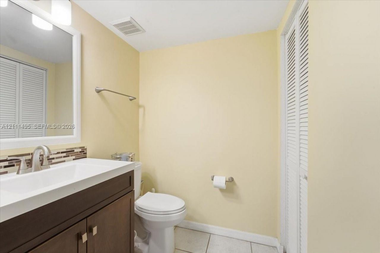 5331 NW 89th Ter, Sunrise, FL 33351 Photo