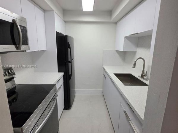 7430 SW 82nd St , Unit D105, Miami, FL 33143