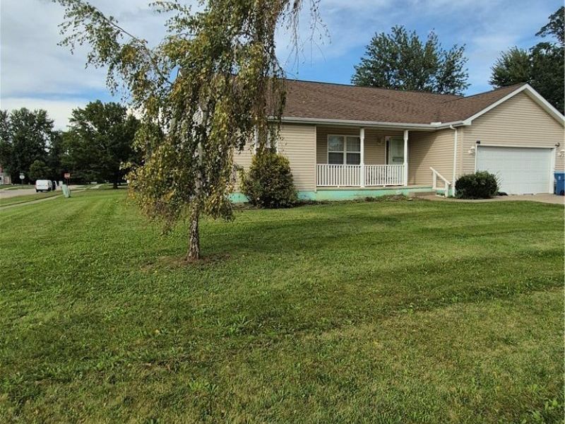 2078 Arrowhead Street, Lorain, OH 44052 Photo 2