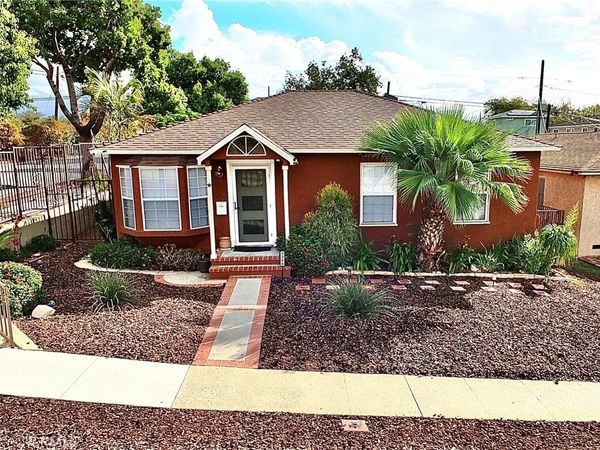 3366 Maine, Long Beach, CA 90806