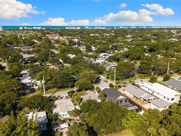 1010 13th ST N, NAPLES, FL 34102