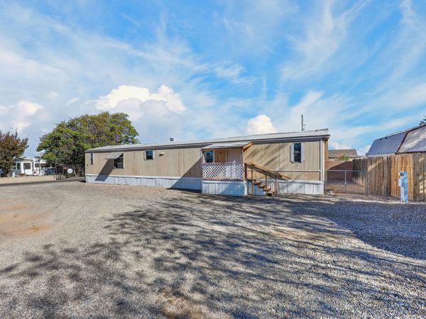 500 Tyler Road NE, Unit TRLR 33, Albuquerque, NM 87113