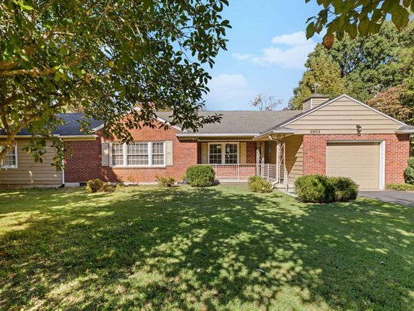 2802 Mere Dr , Columbia, TN 38401