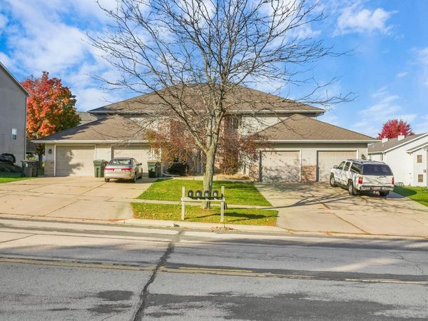 586 N Westmount Drive, Sun Prairie, WI 53590