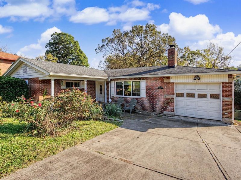 2337 E Galbraith Road, Reading, OH 45237 Photo 1
