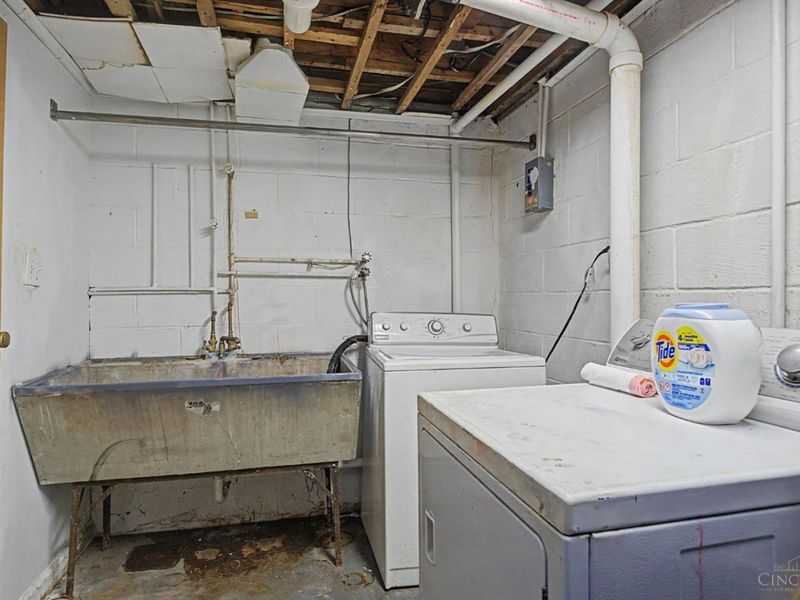 2337 E Galbraith Road, Reading, OH 45237 Photo 32