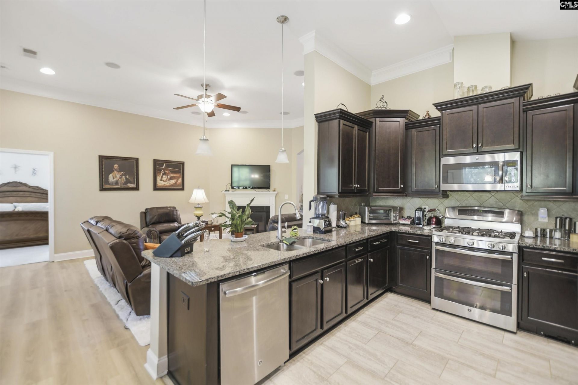 818 Leyland Cypress Court  Photo 10