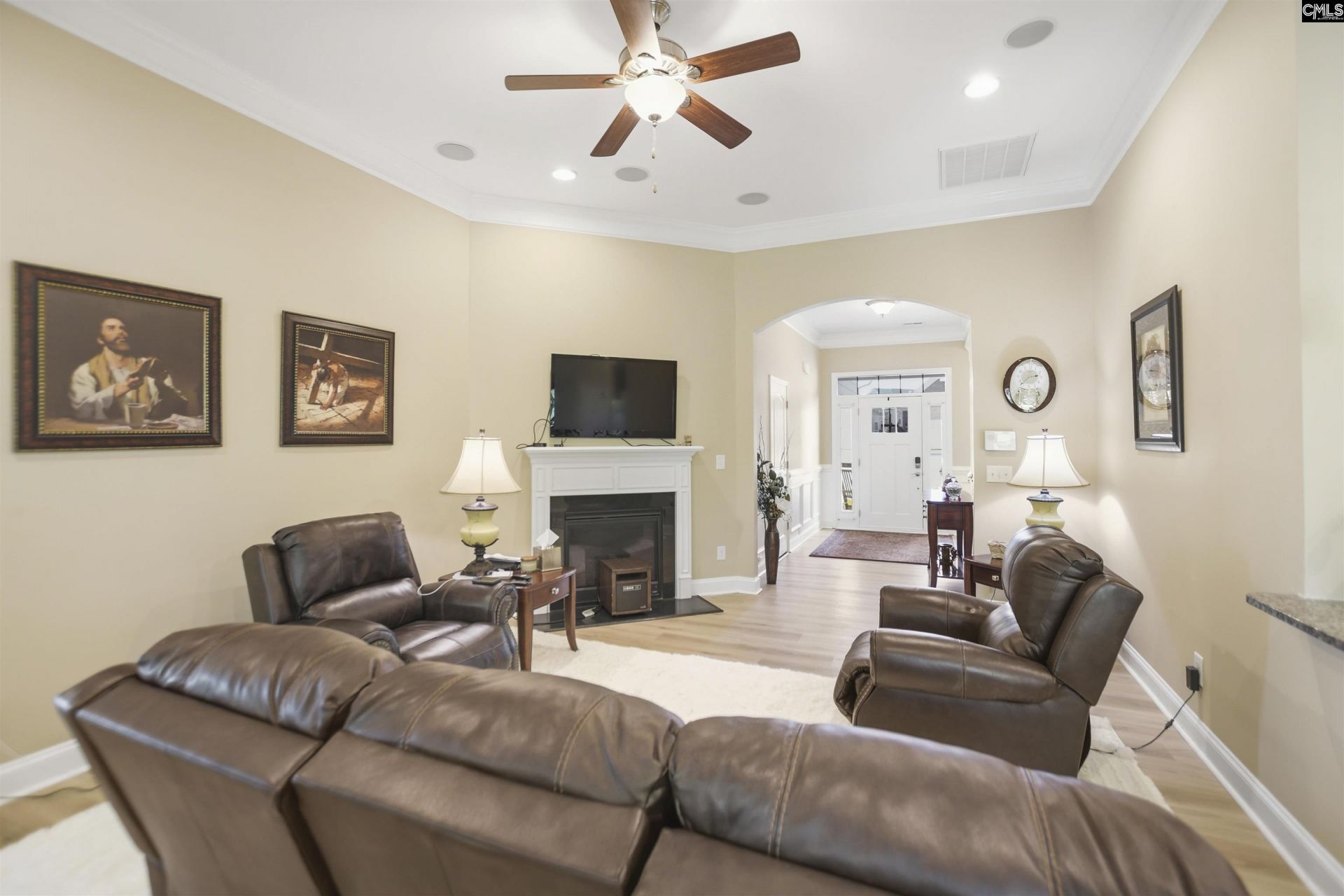 818 Leyland Cypress Court  Photo 7