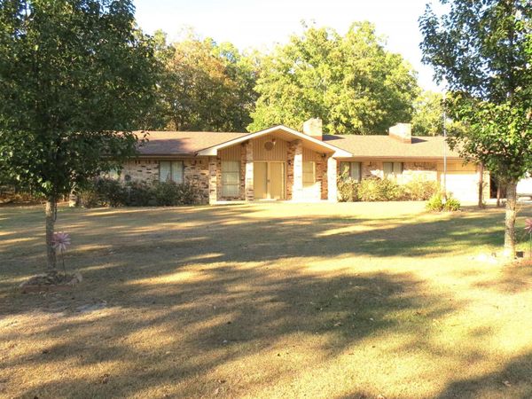 9827 Dyson Road, Pine Bluff, AR 71603