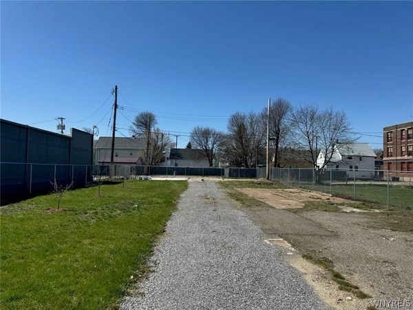 1535 S Park Avenue , Buffalo, NY 14220