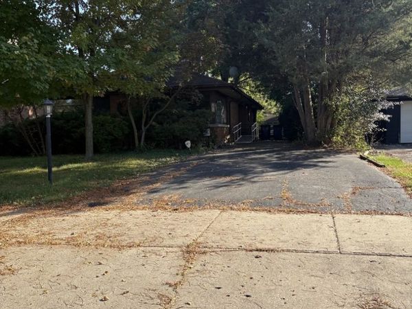 276 E Saint Charles Road E, Elmhurst, IL 60126