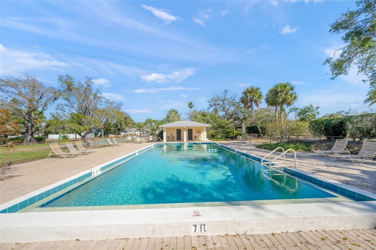 7860 Palm Aire Lane , Unit 105, Sarasota, FL 34243 Photo