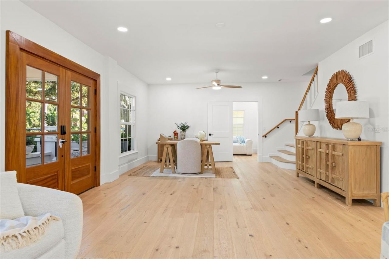 816 15th Avenue Ne, Saint Petersburg, FL 33704 Photo