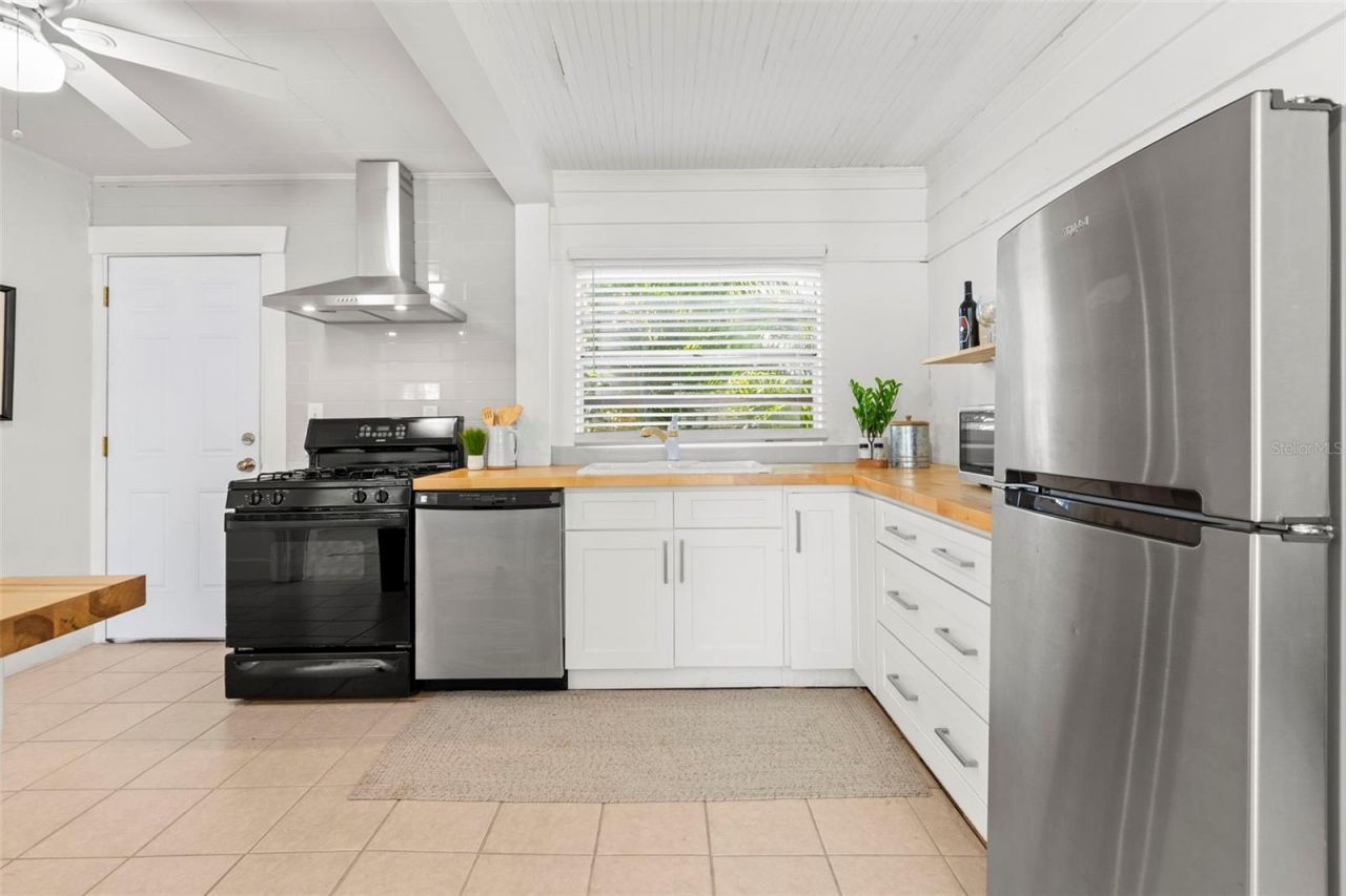816 15th Avenue Ne, Saint Petersburg, FL 33704 Photo