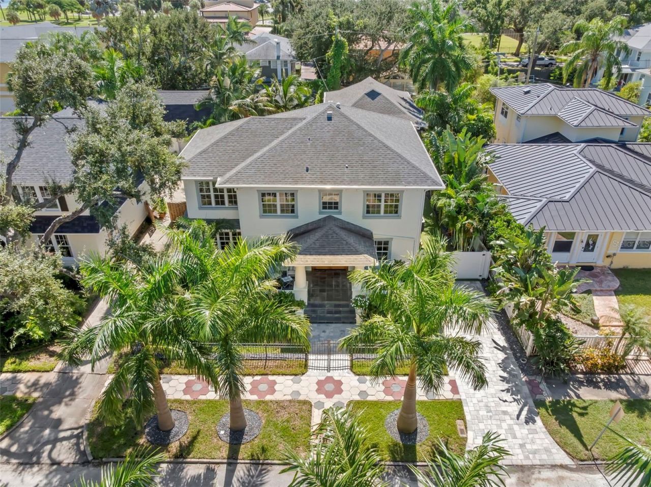 816 15th Avenue Ne, Saint Petersburg, FL 33704 Photo