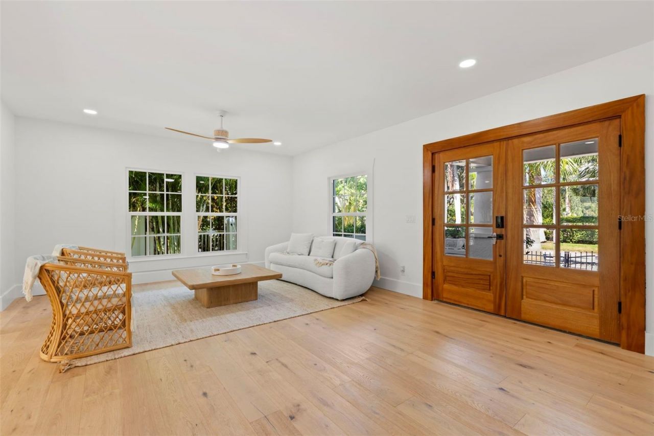 816 15th Avenue Ne, Saint Petersburg, FL 33704 Photo