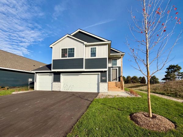 5042 258th Court, Wyoming, MN 55092