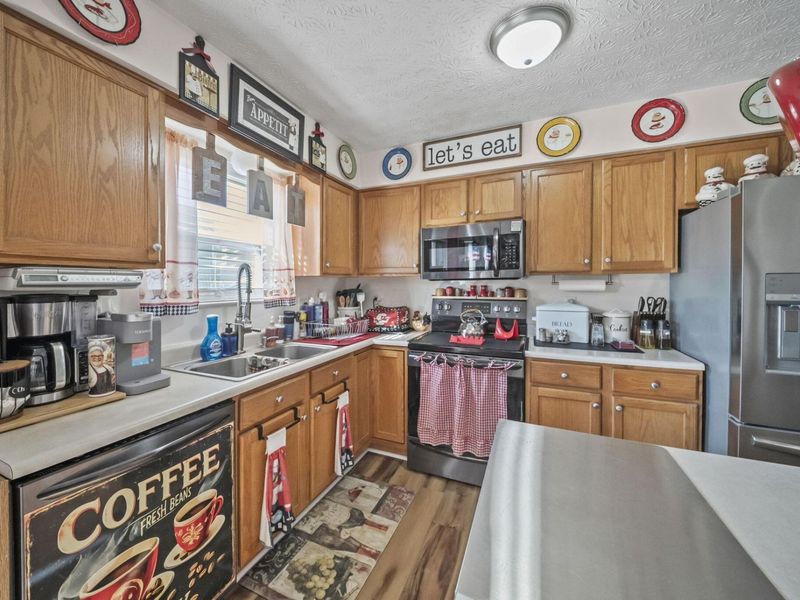 2451 Hoose Drive , Grove City, OH 43123 Photo 6