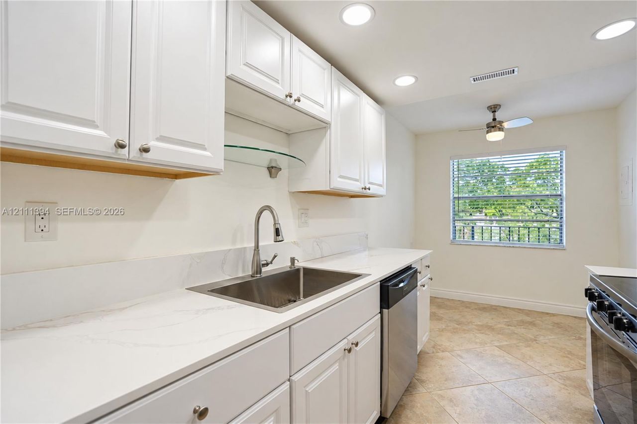 3099 NW 48th Ave, Unit 260, Lauderdale Lakes, FL 33313 Photo