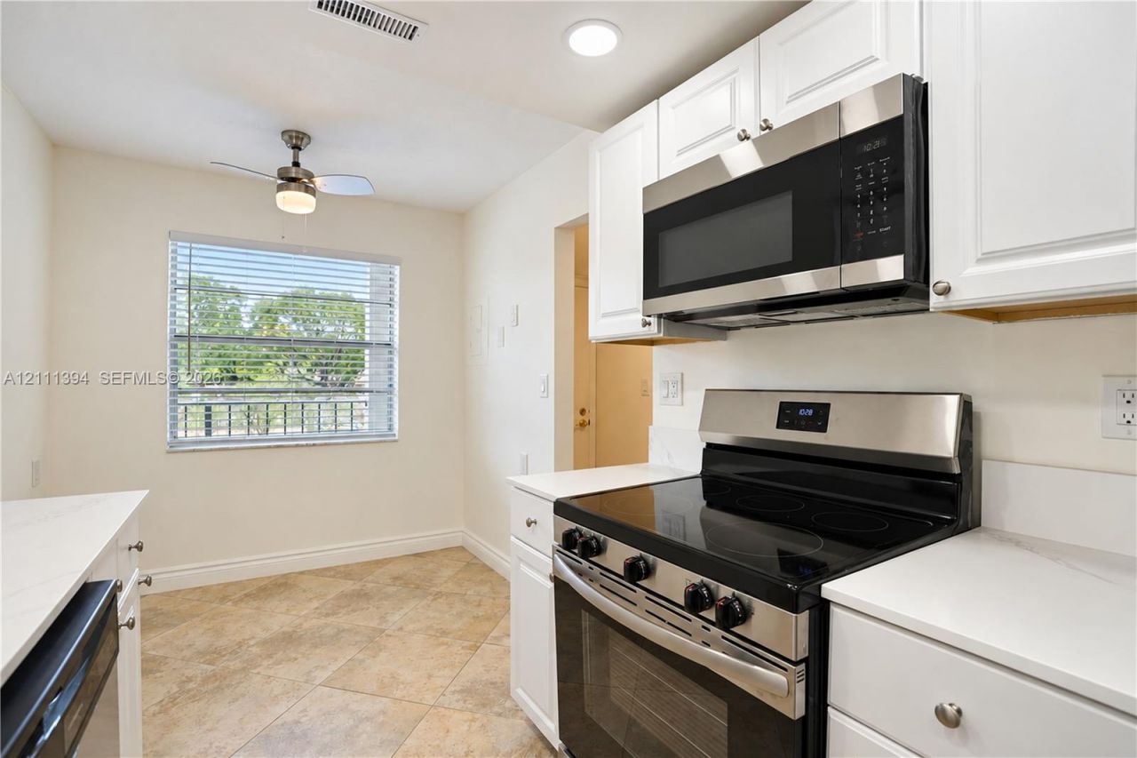 3099 NW 48th Ave, Unit 260, Lauderdale Lakes, FL 33313 Photo