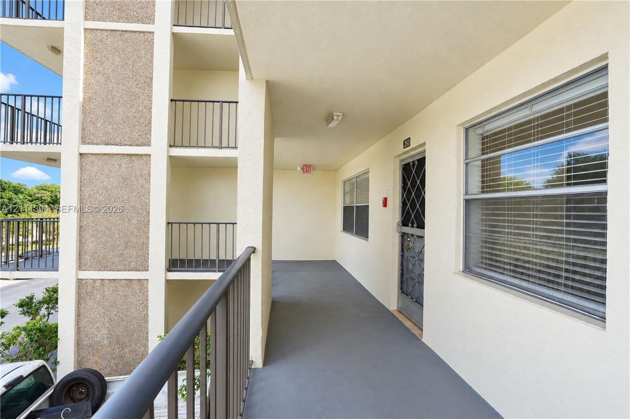 3099 NW 48th Ave, Unit 260, Lauderdale Lakes, FL 33313 Photo