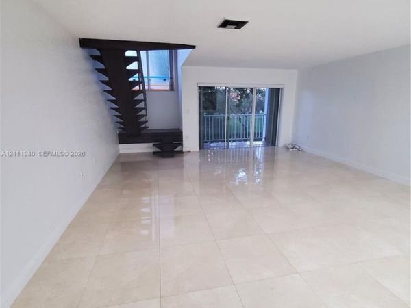 9961 NW 9th St Cir , Unit 15-18, Miami, FL 33172